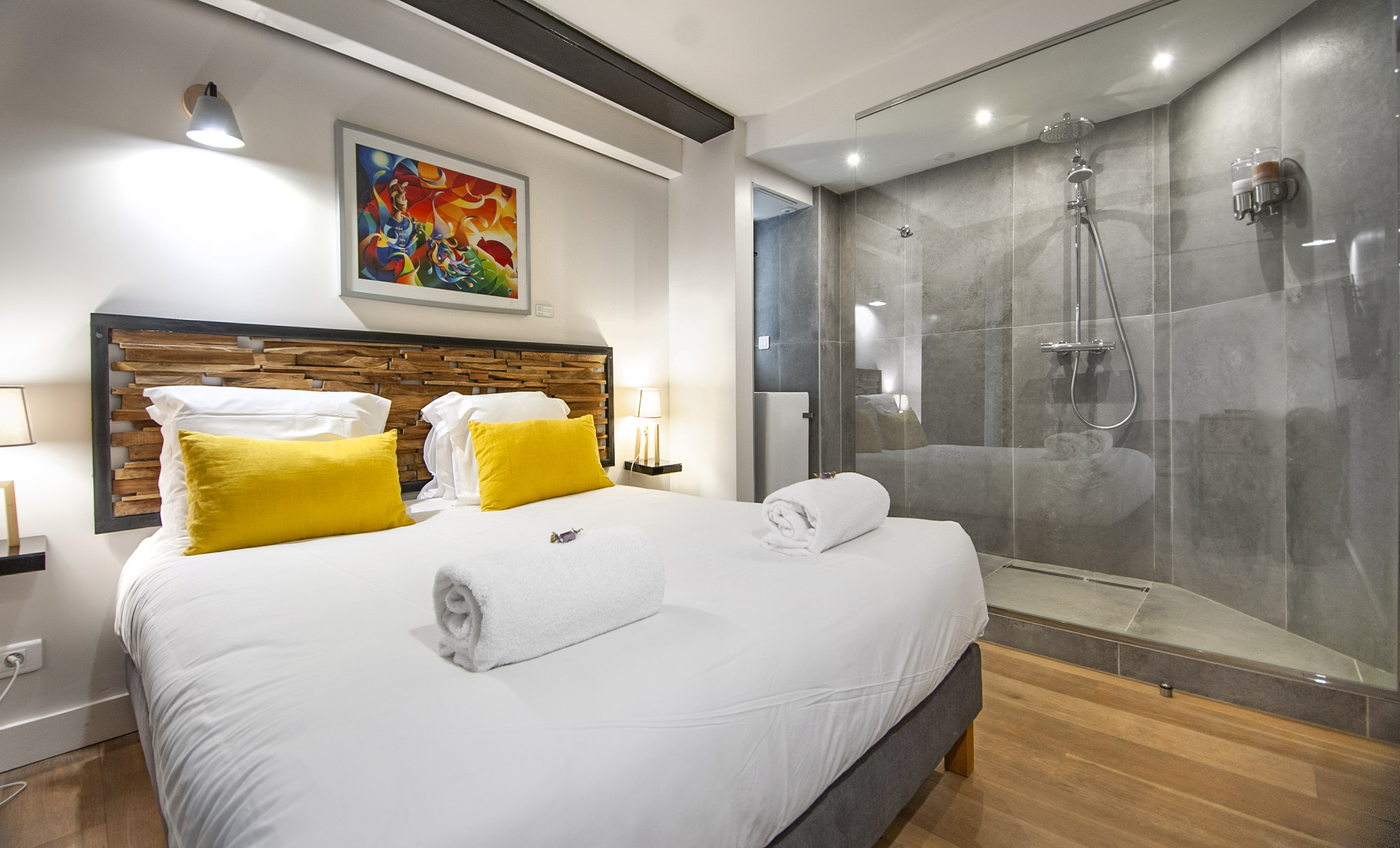 Rénovation haut de gamme à Lille : verre et élégance à l’Hôtel Au 30